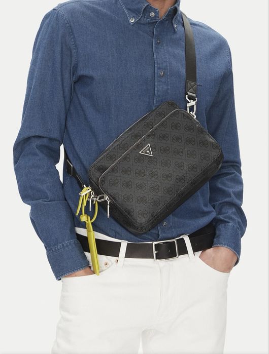 Чантичка за презрамо GUESS