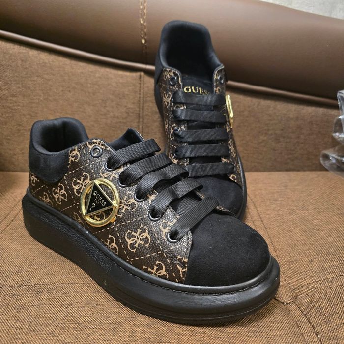 Дамски маратонки Guess, 2 цвята