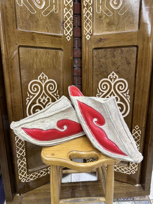 Тапочки, черевички, обувь