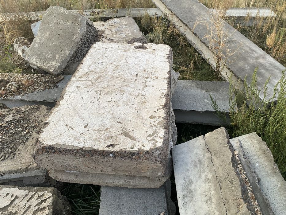 Продам плиты. Плиты перекрытия. КБИ.  Фундаментные блоки.