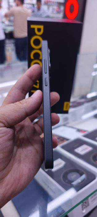 Poco X7 pro 12/512 qora