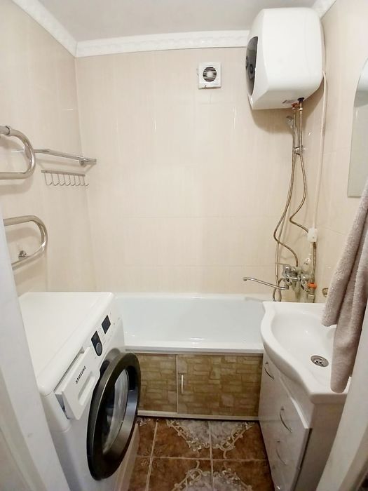 продам 3-х ком. центр 3-этаж