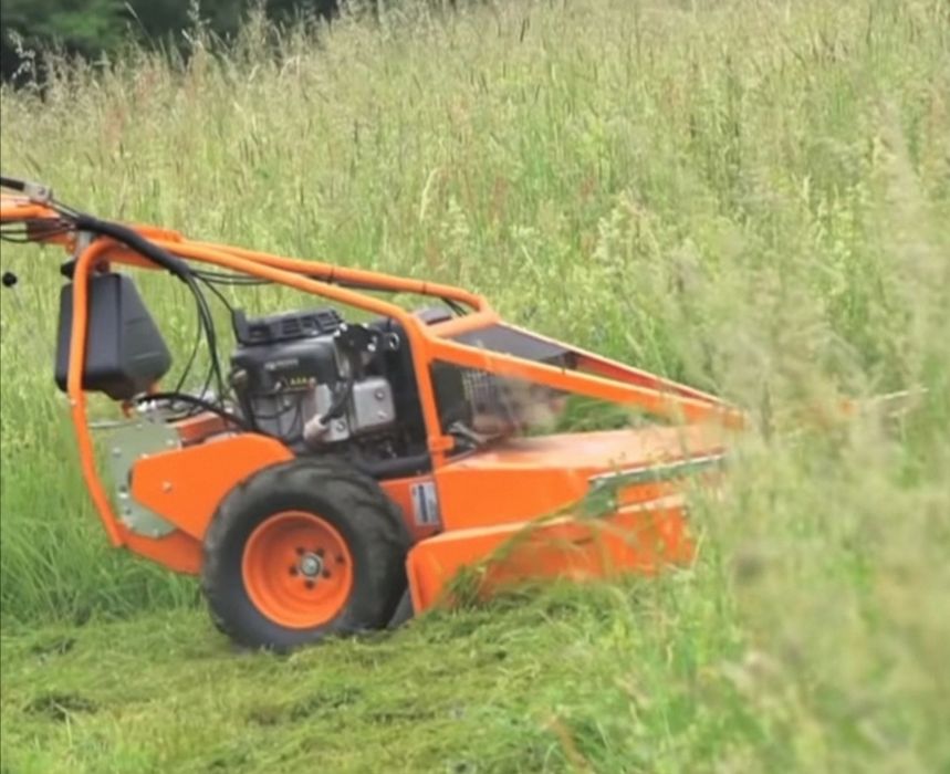 Косене на трева и почистване на затревени терени и соларни паркове