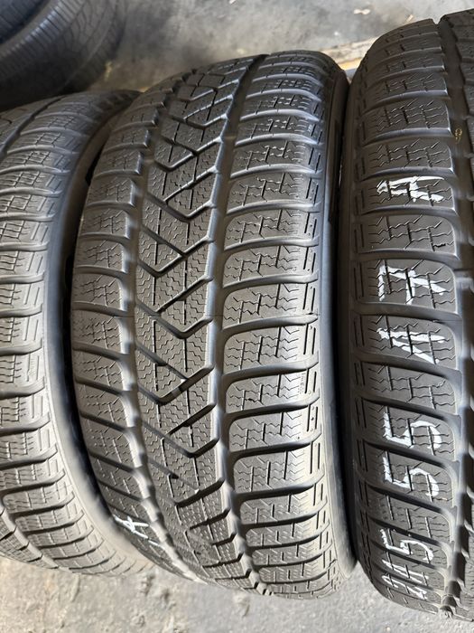 4 anvelope iarna 215/55/17 , Pirelli , 6.7 mm , DOT 2023 !