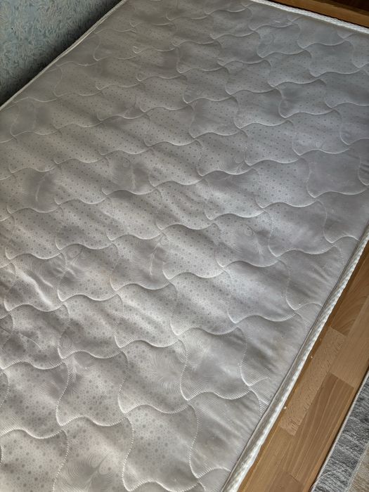 Двухъяросная кровать