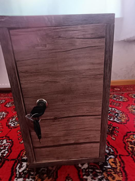 Kichik seyf, pul yig'ish uchun