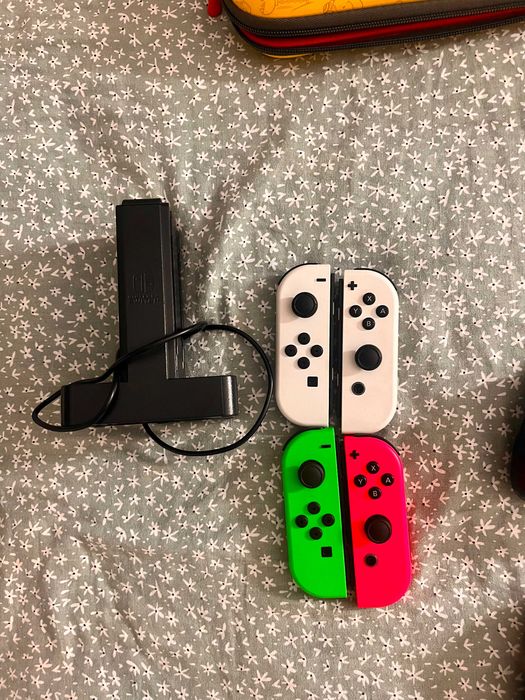 Vand Nintendo SWITCH in stare foarte buna!