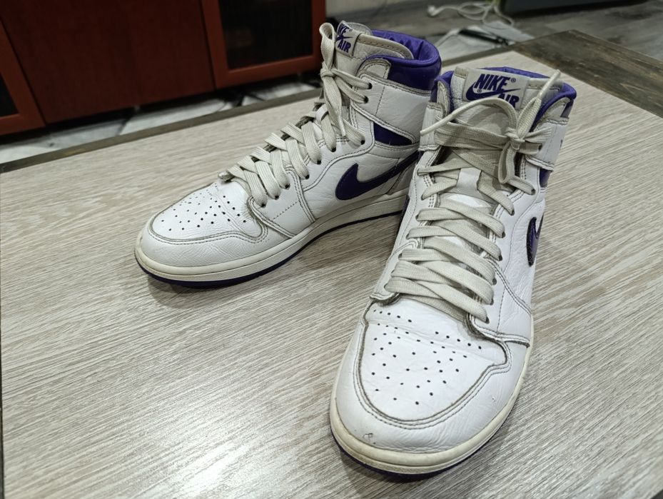 Продам кроссовки Nike Air Jordan 1 Purple White