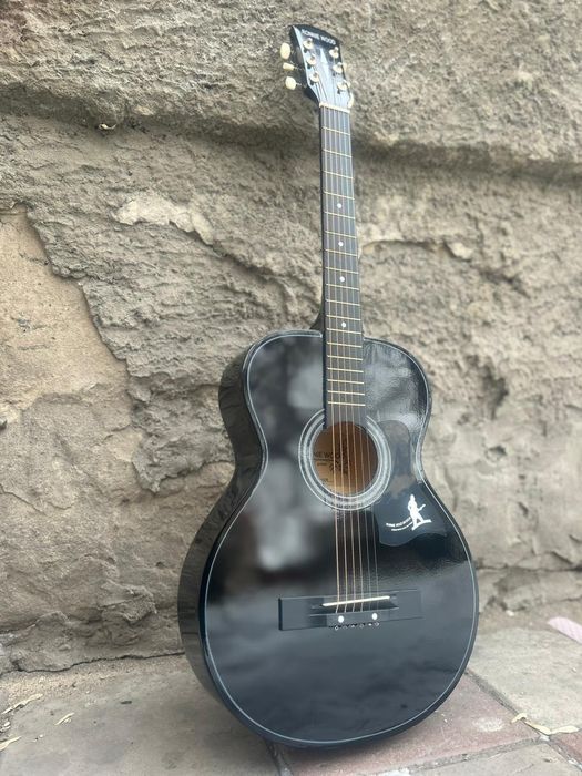 Продаю гитары разных цветов