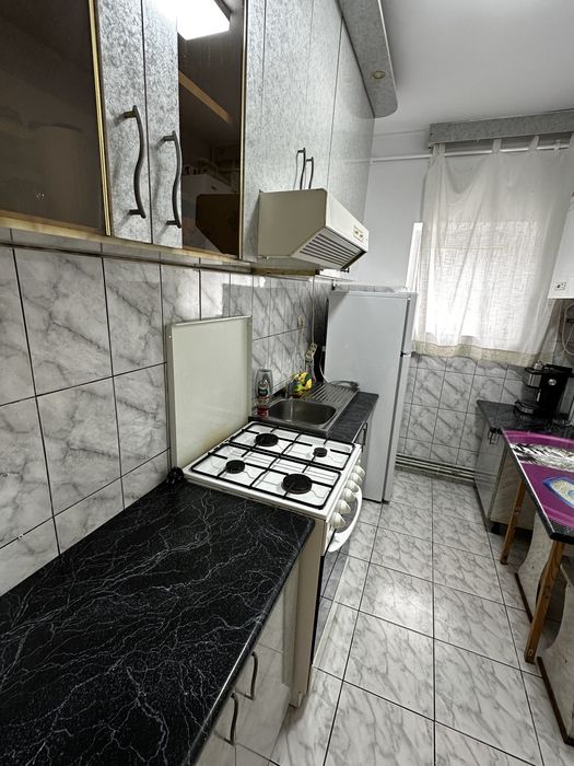 Particular inchiriez apartament 2 camere Centru Civic/Afi