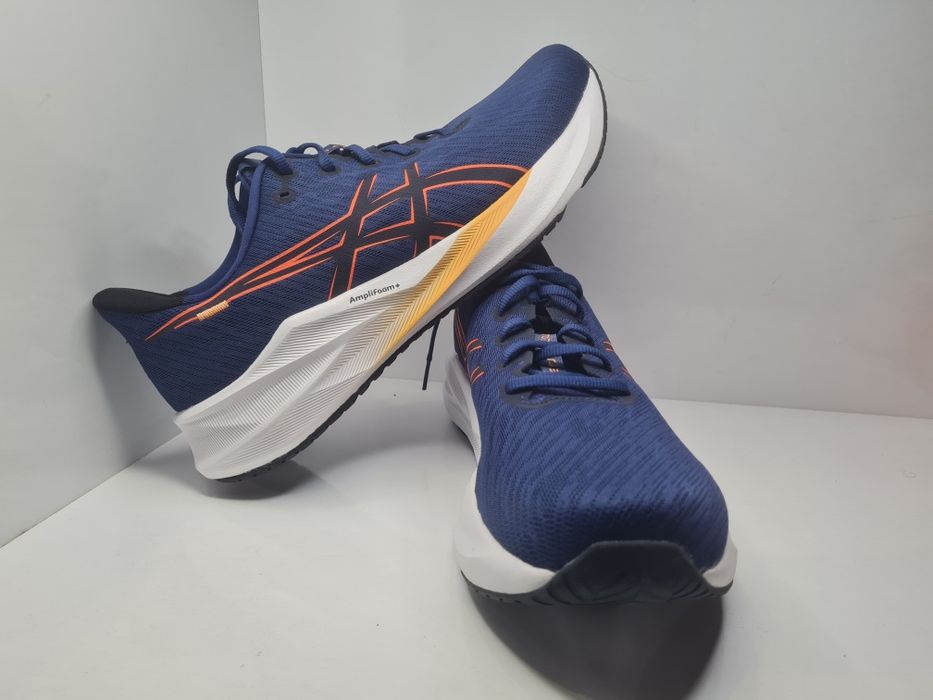 Маратонки Asics VersaBlast 4

Чисто нови с кутия. 

Размер 48 стелка 3