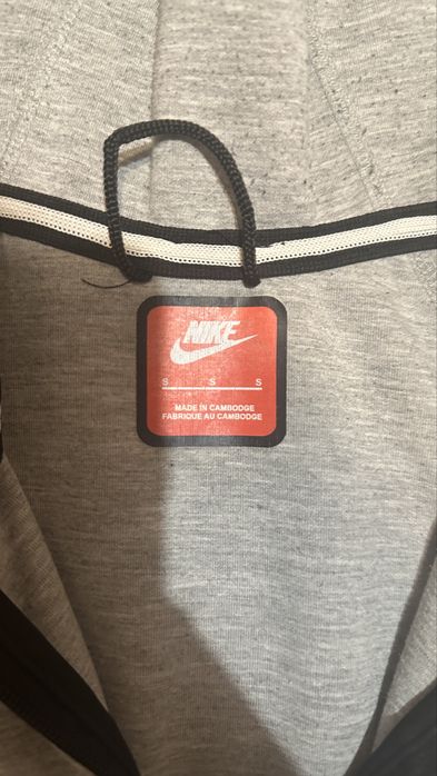 nike tech gray size:s