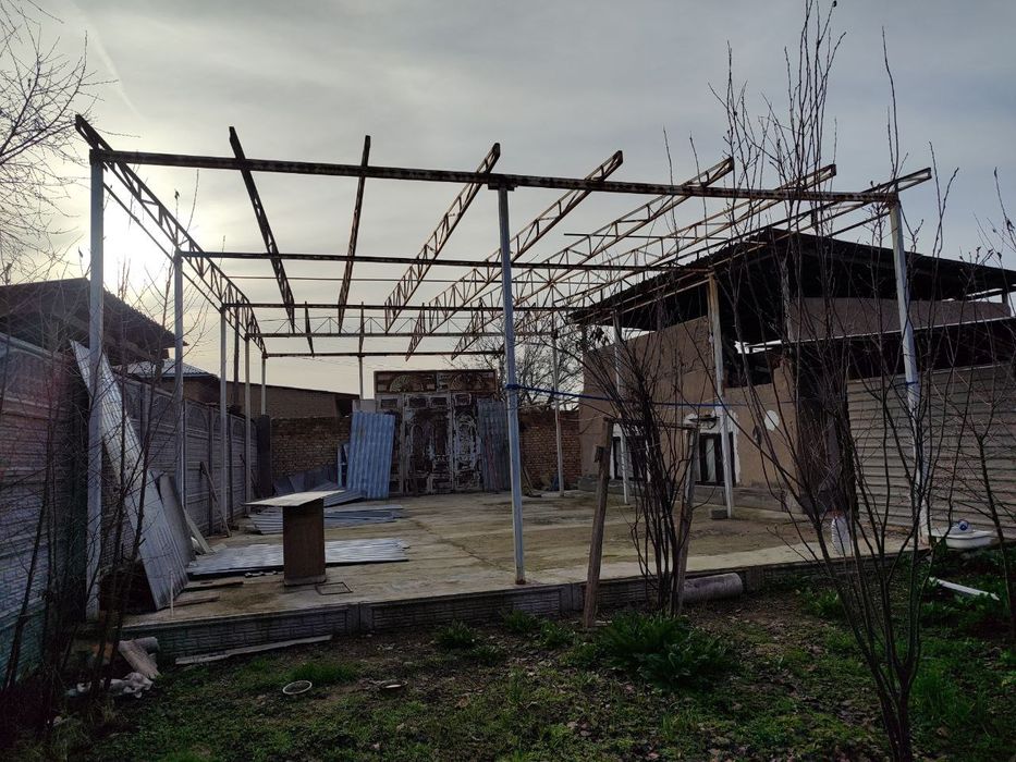 Уй сотилади 8 соток