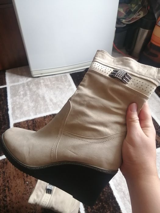 Продам сапоги демисезонные