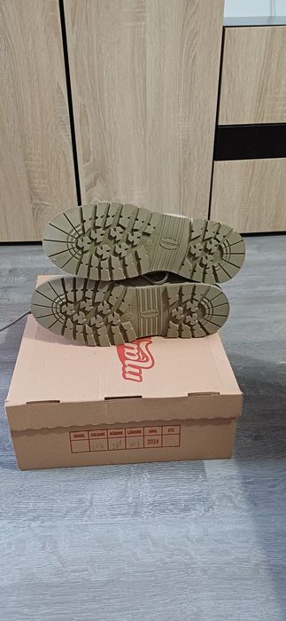 Bocanci militari vară