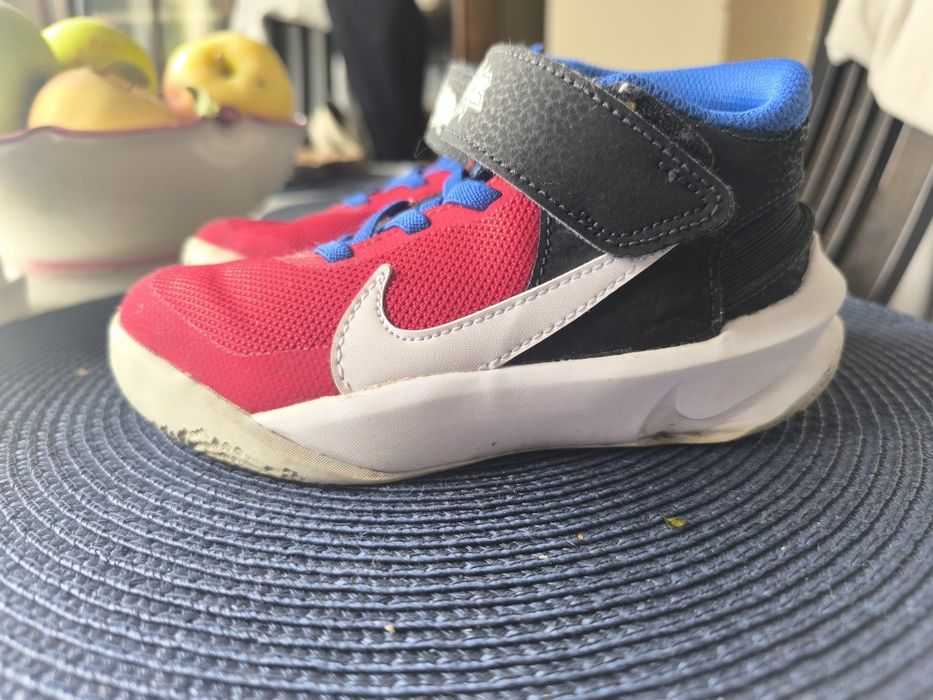 Детските маратонки Nike Team Hustle D 10 FlyEase Номер 28