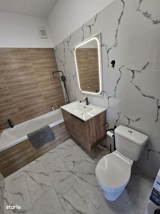 Apartament 2 camere, curte proprie