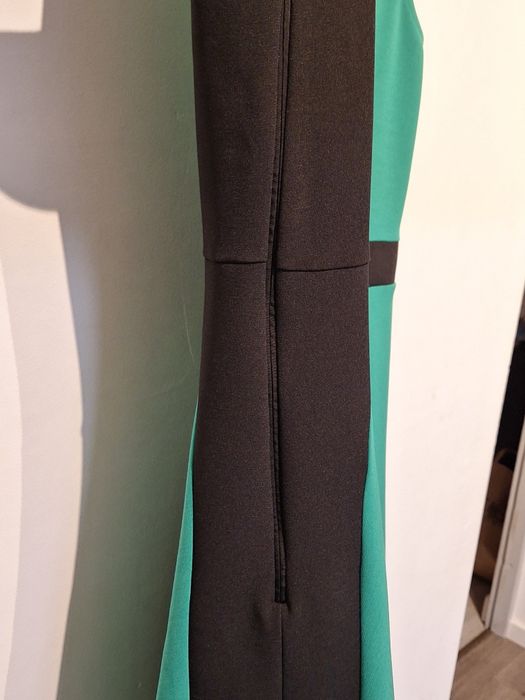 Vând rochie Penny Black