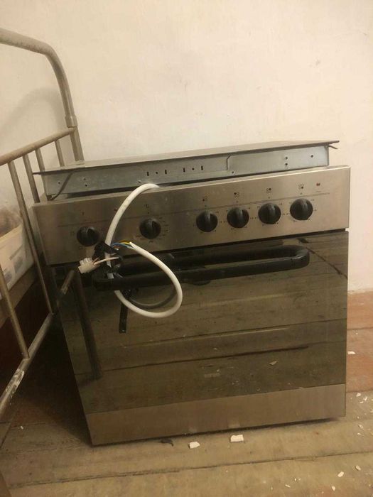 Срочно продам газовую плиту