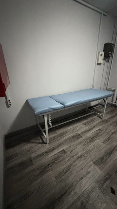 Продам кушетку стационарную. Самовывоз