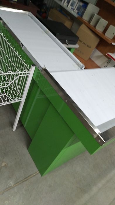 Магазинные полки Стеллажи кассовые хлебные