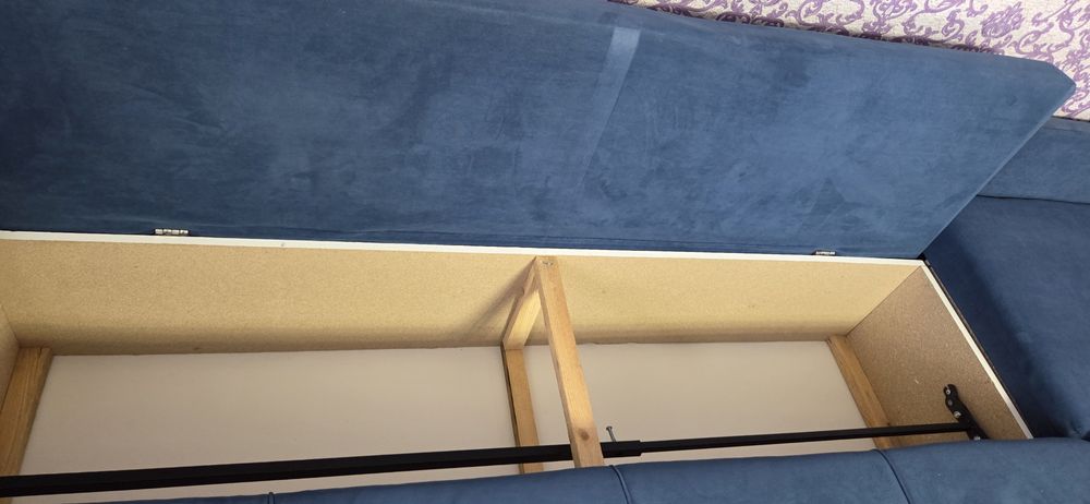 Продам диван 4 метра