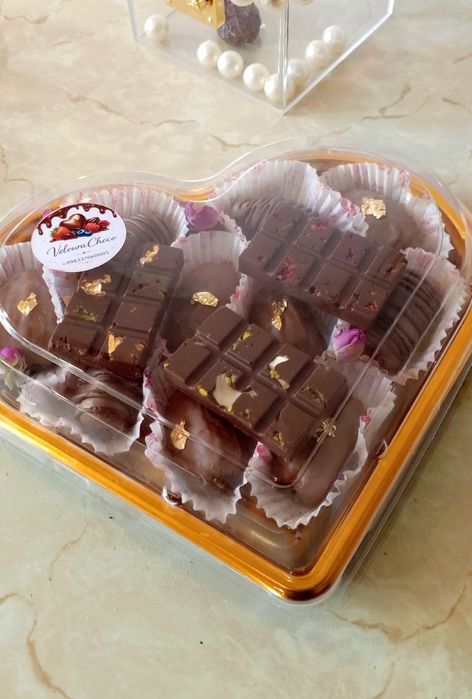 Финики в шоколаде