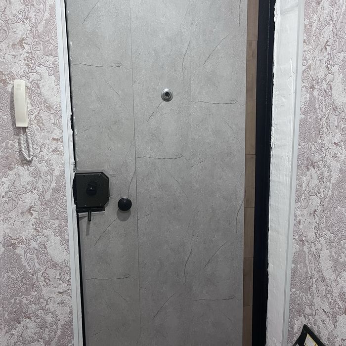 Железная дверь б/у