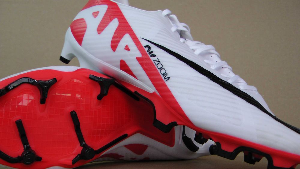 Ghete fotbal crampoane NOI Nike Zoom Vapor 15 marimea 41