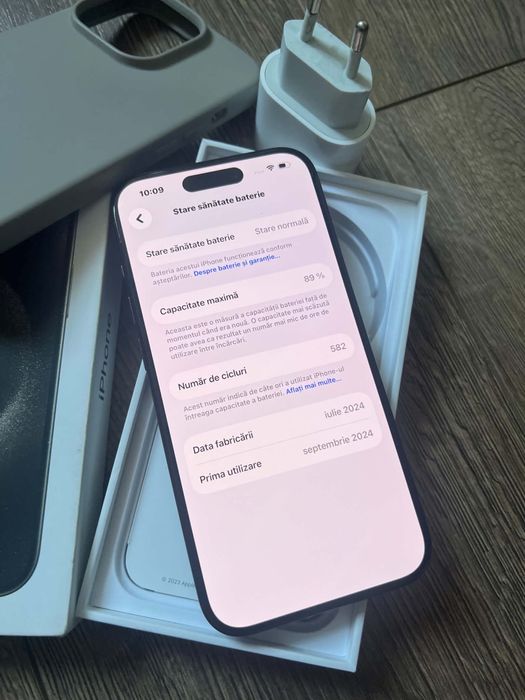 Iphone 15 pro.    .