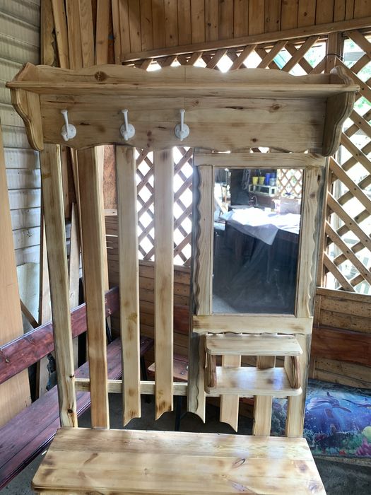 Продам прихожку вешалку