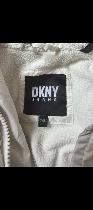 Детско яке на марката DKNY
