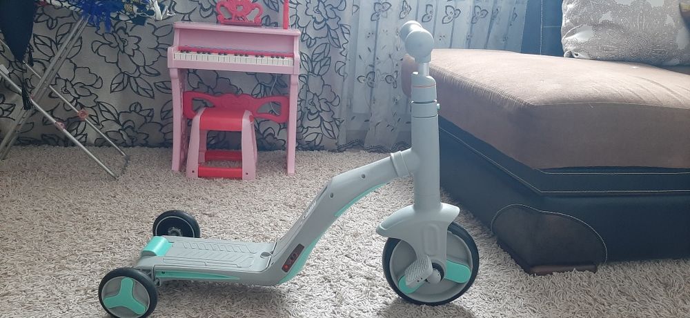 Беговел - самокат и велосипед