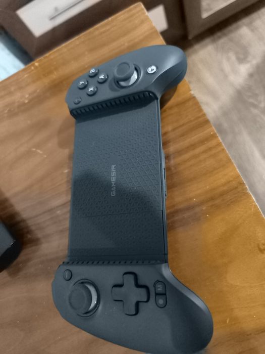продам геймпад почти новыи