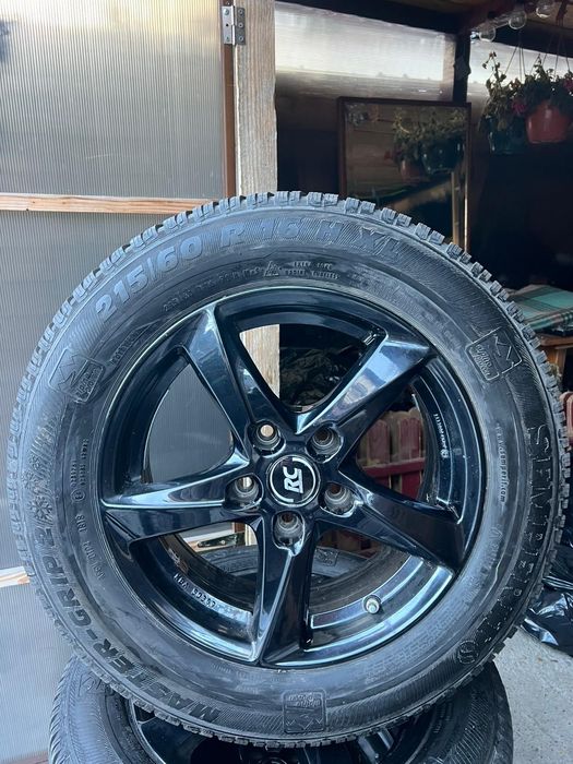 Vând jante aliaj cu cauciucuri de iarnă