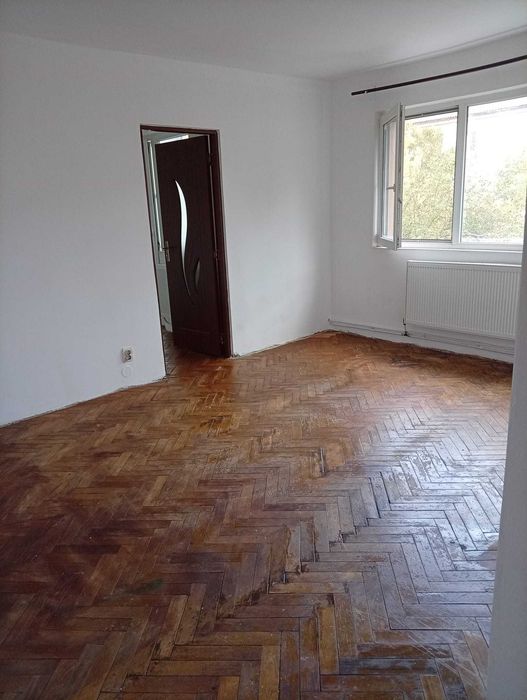 vand apartament 2 camere, aleea Humulesti
