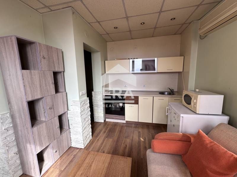 Дава се под наем Двустаен апартамент в Велико Търново, Център - 53 кв.м за 280.5 € - Снимка #1