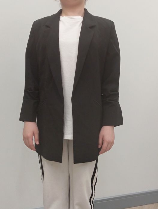 Костюм черный 10000 тг