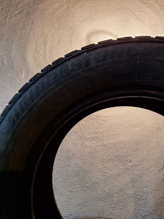 Шины зимние (липучка) Bridgestone