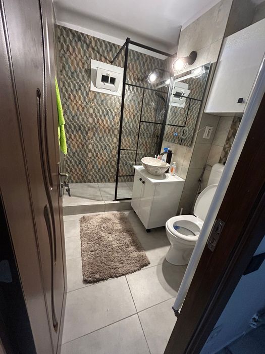 Vand apartament cu 2 camere