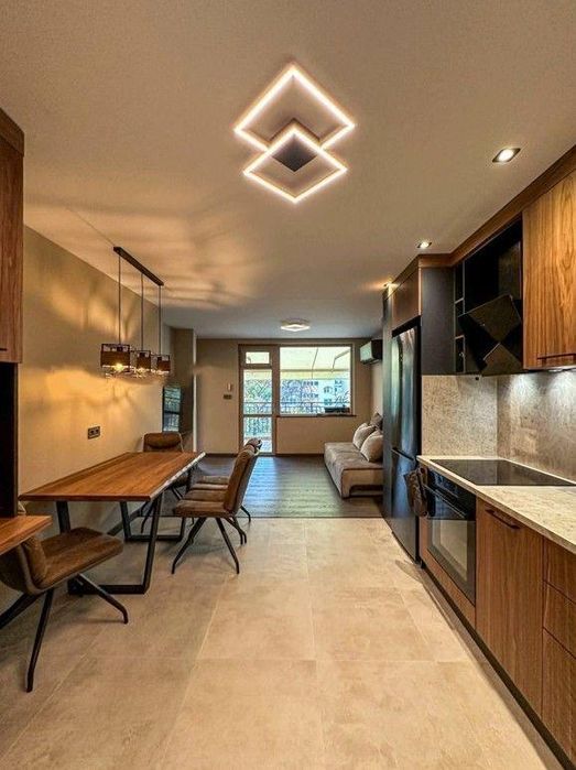 Дава се под наем Четиристаен апартамент в София, Изток - 100 кв.м за 1350 € - Снимка #2