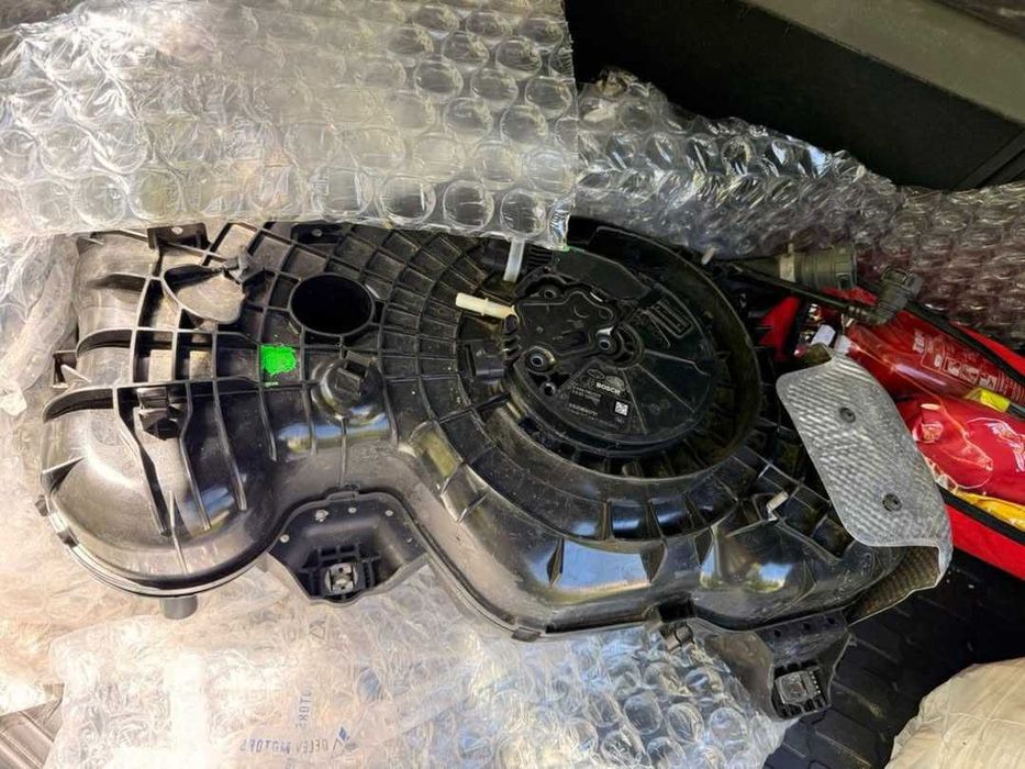 Оригинален AdBlue резервоар с помпа за Hyundai / Kia 1.6 CRDi – 31510-G9000 (Bosch)