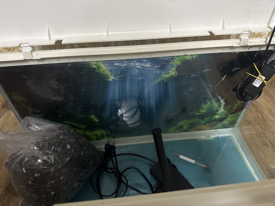 Acvariu aquatlantis 60 litri cu capac si filtru