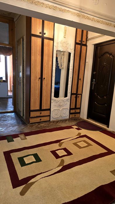 Продается  квартиры 5 комнатная