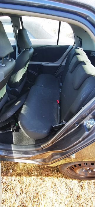 Piese auto din dezmembrari pentru Toyota Yaris 2010 1.0 vvti 69 cai