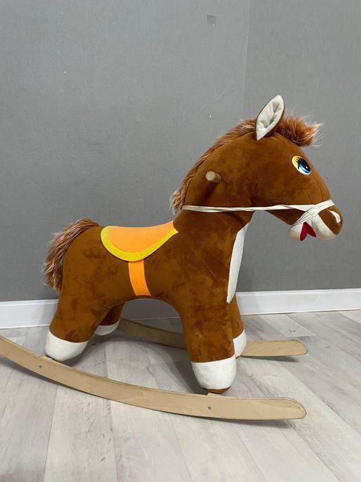 Лошадка каталка качалка