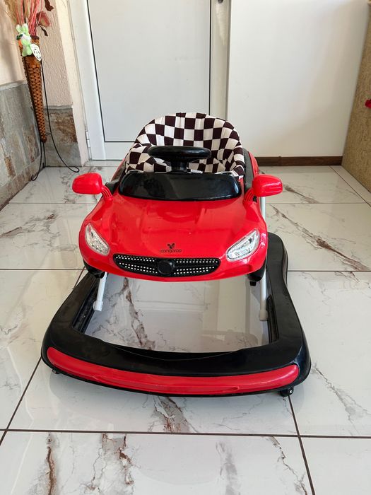 Детска проходилка за бебето и детето