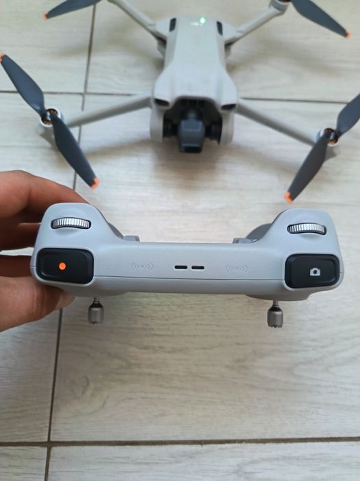 Vand drona DJI mini 3 fly more combo