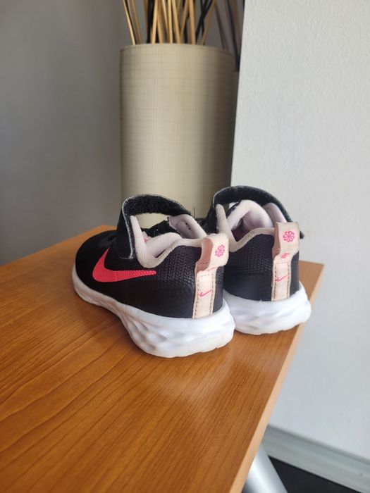 Nike fete nr 23.5