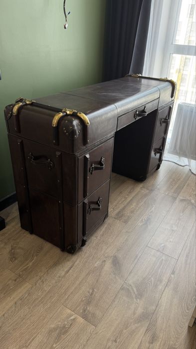 Гримерный стол чемодан